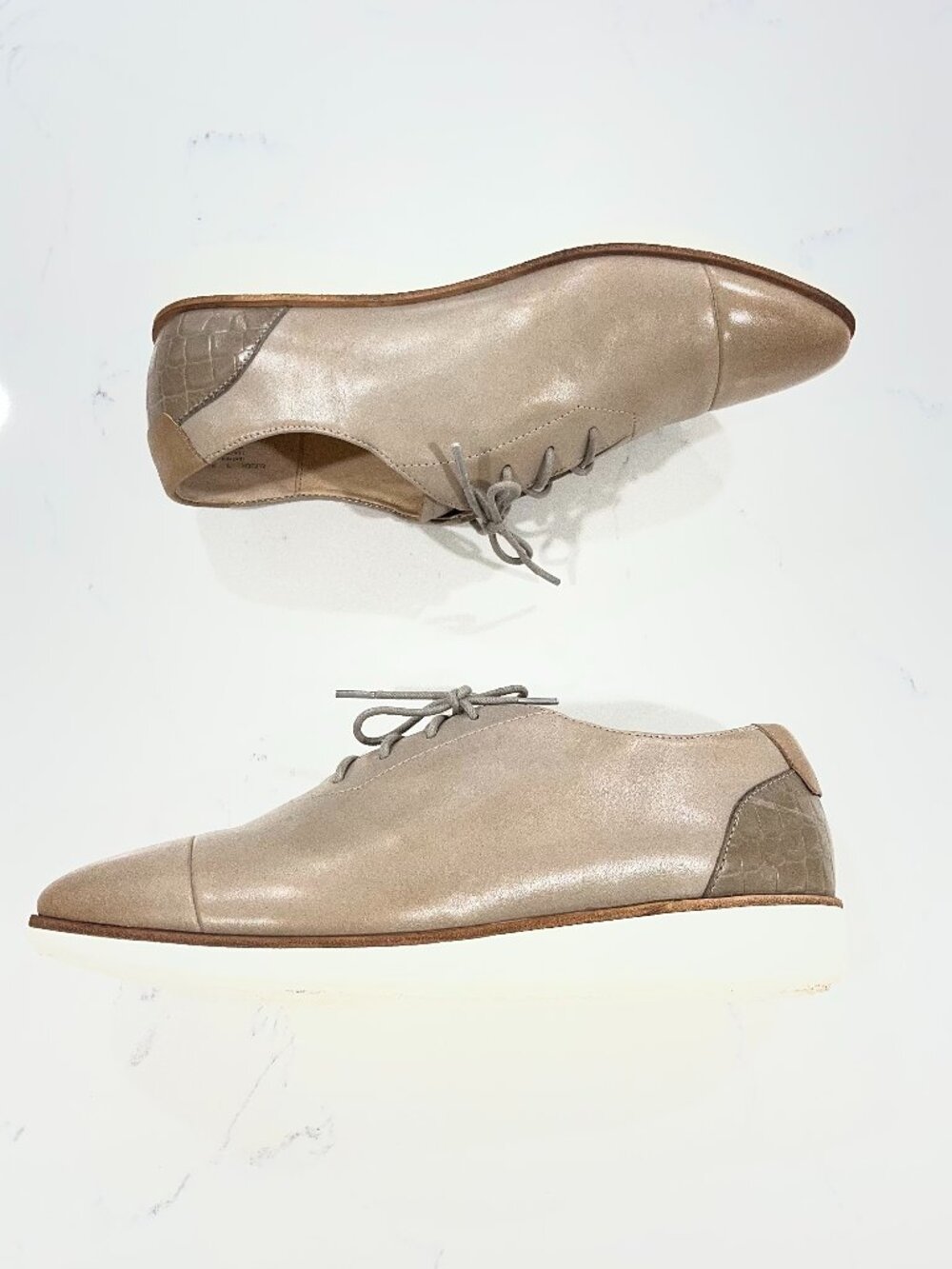 Frankie 4 Beige Oxford Buddy Flats with Minimalist Design and Cap Toe Size 9